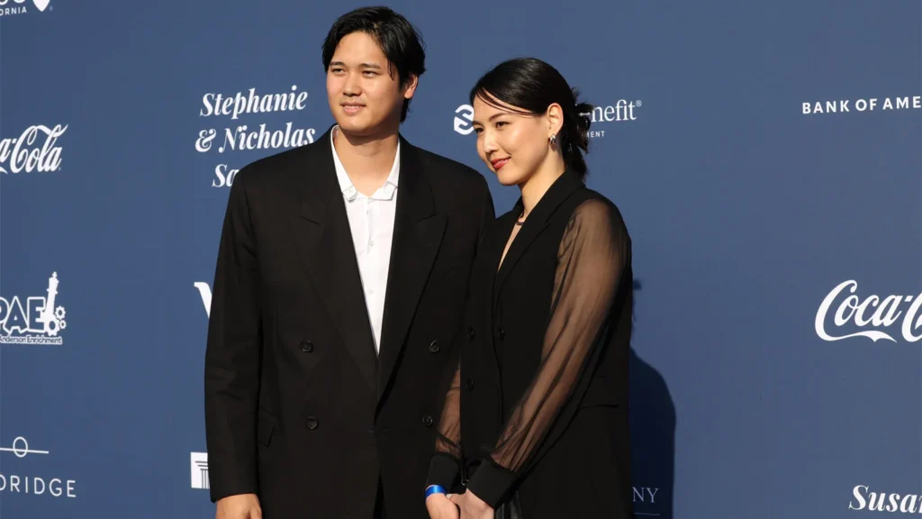 Shohei-Ohtani-and-Mamiko-Ohtani-at-Los-Angeles-Dodgers-Foundation-Blue-Diamond-Gala