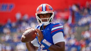 Florida-Gators-quarterback-D.J.-Lagway-2_University-of-Florida-Gators-vs-University-of-Miami-Hurricanes_003-1021x580 (1)