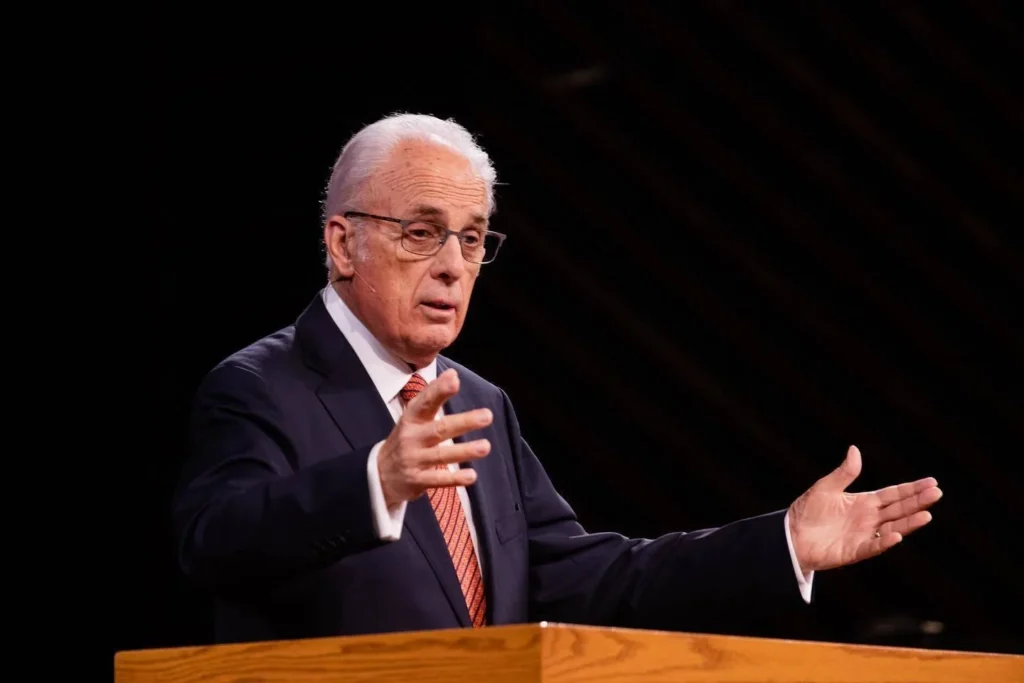 john-macarthur-says-mental-illness-doesnt-exist-v0-CF-KeU1XXZDQCAkKRkDI8PKesJ3glaFar4QPzyyL3to