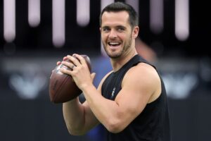 derek-carr-raiders-011323-2-03e2e33994d5419dbefd3230116b6222